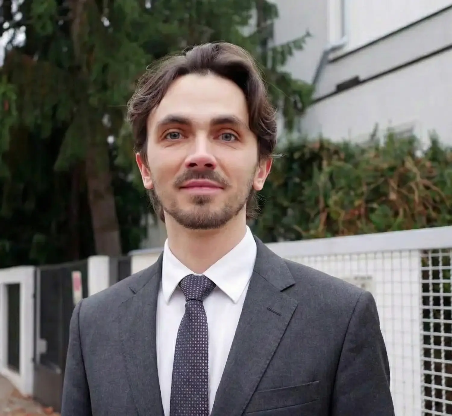 Agent biura nieruchomości Piotr